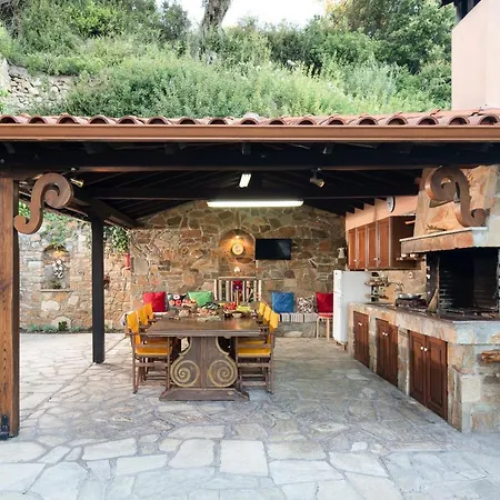 Vetrinos Agios Nikolaos (Chalkidiki)