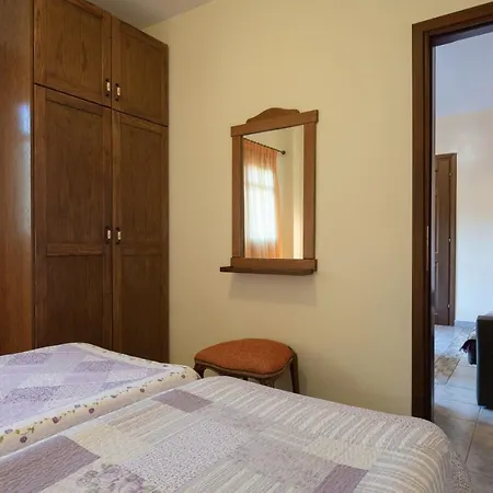Apartment Vetrinos